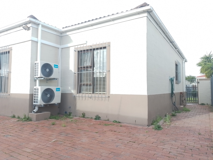 To Let 2 Bedroom Property for Rent in Jagtershof Western Cape